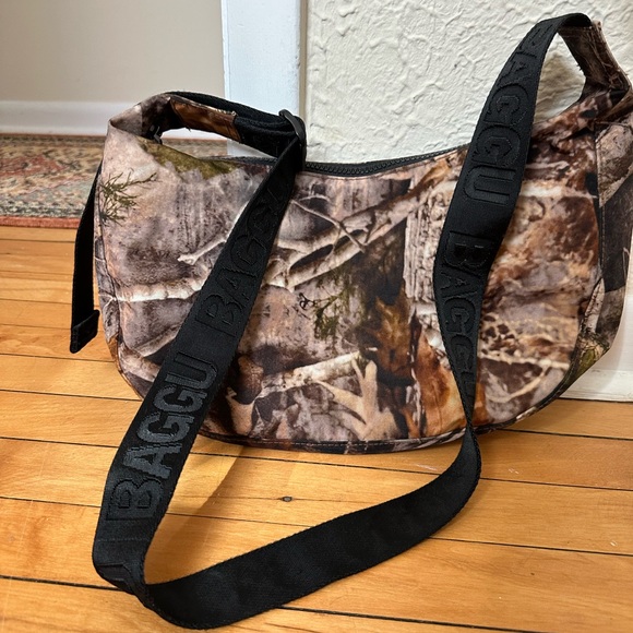 BAGGU Forest Pattern Shoulder Bag - Picture 1 of 4
